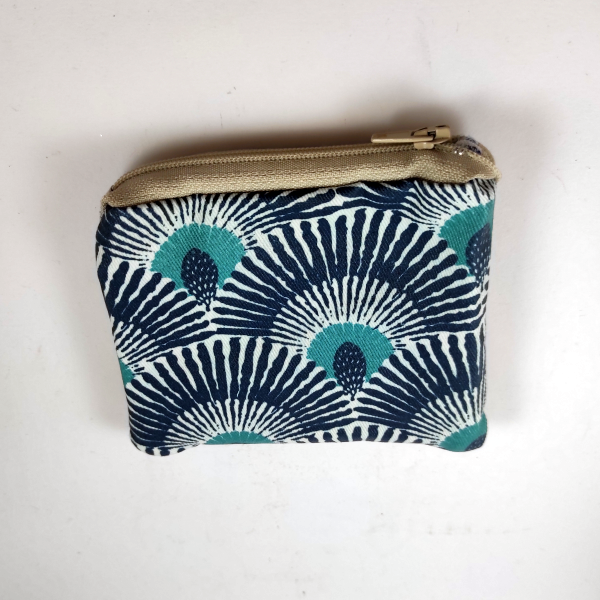 Χειροποίητο πορτοφολάκι με μοτίβο