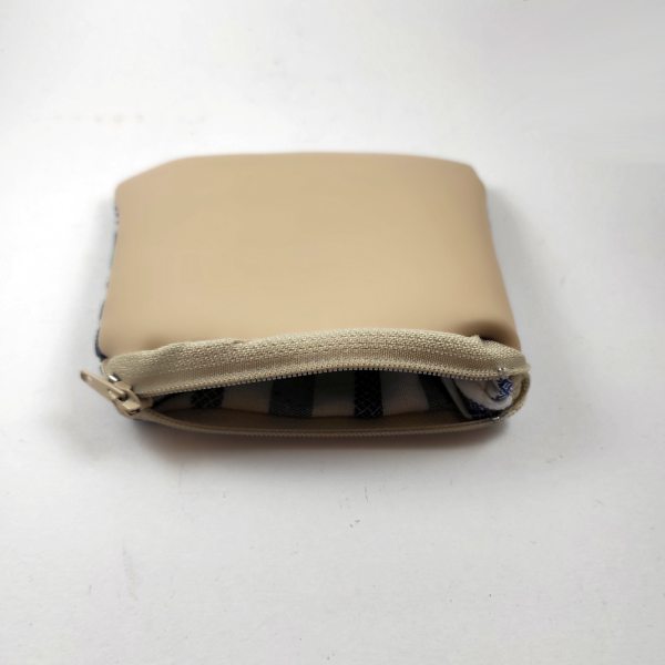 Alternative view of Χειροποίητο πορτοφολάκι με μοτίβο