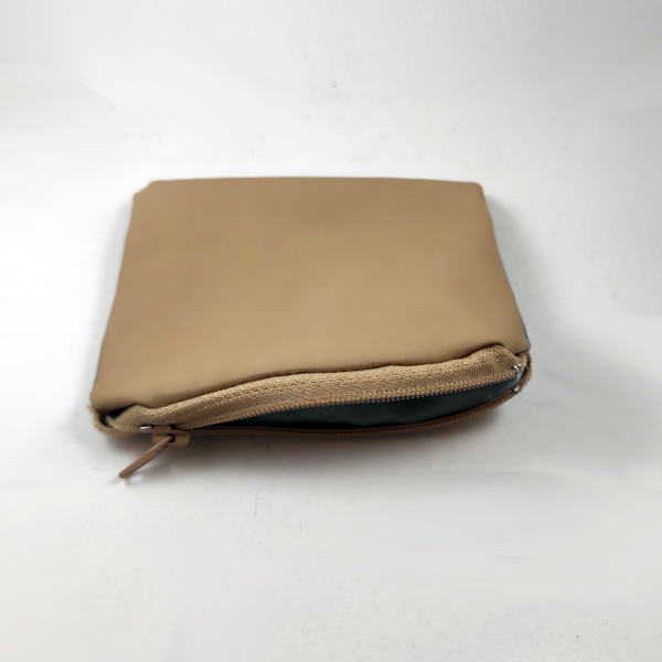 Alternative view of Χειροποίητο πορτοφολάκι με χελιδόνια