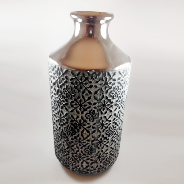 Βάζο κεραμικό με ανάγλυφο μοτίβο