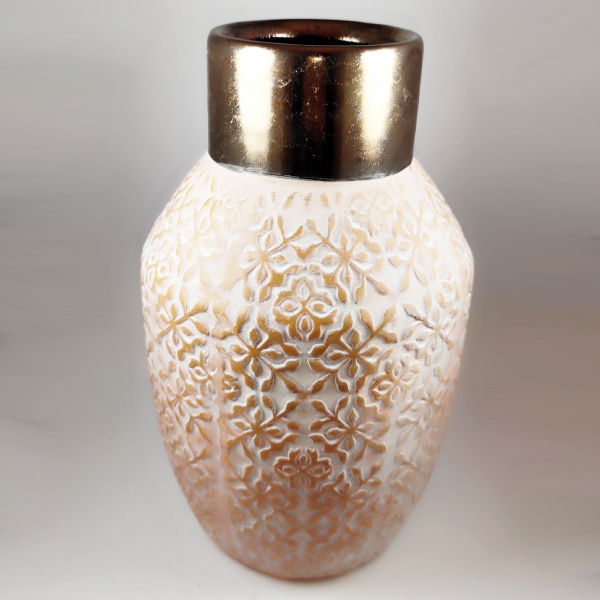 Βάζο κεραμικό με ανάγλυφο μοτίβο